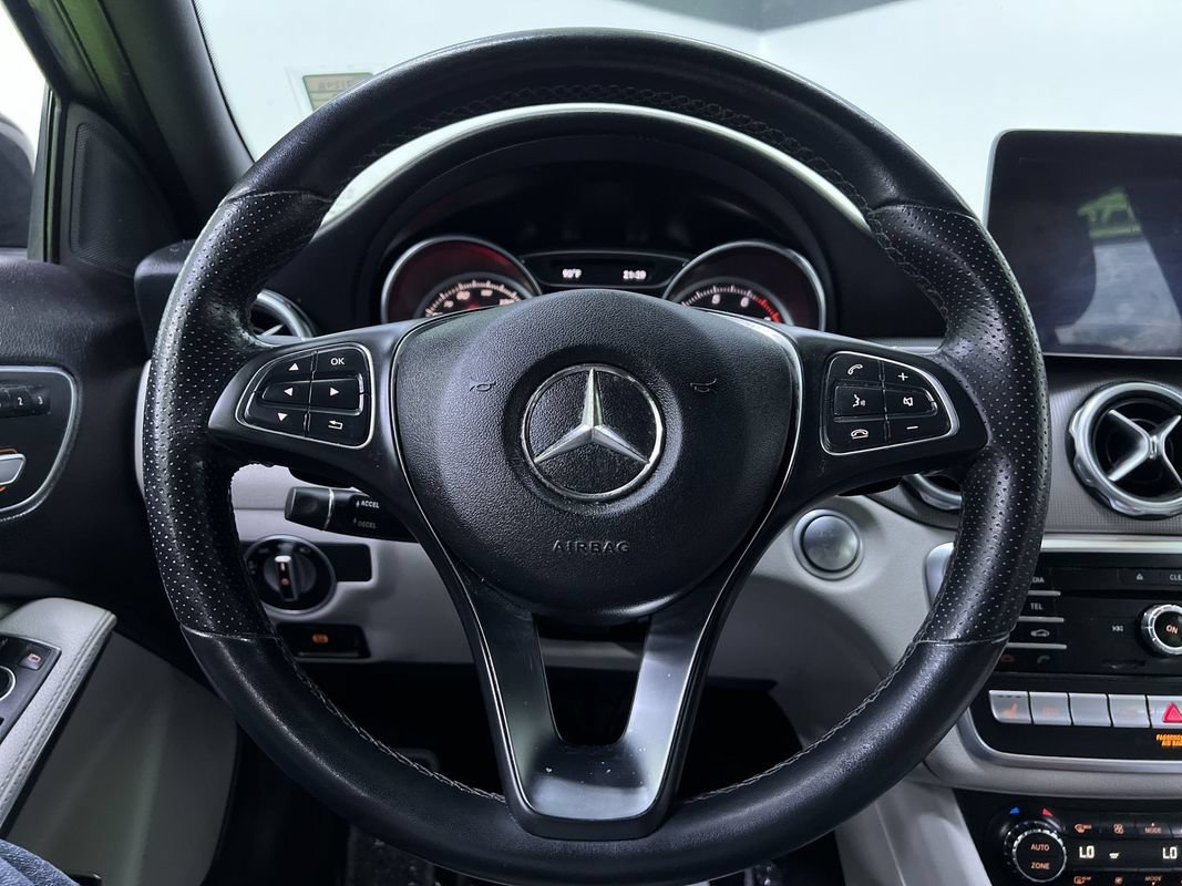Used 2019 Mercedes-Benz GLA 250 4MATIC image 19