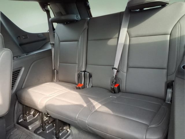 Used 2023 Chevrolet Tahoe Z71 w/ Z71 Off-Road Package AWD/4WD image 14