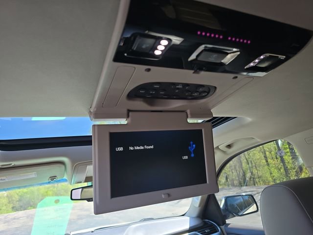 Used 2015 Chevrolet Tahoe LTZ AWD/4WD image 32