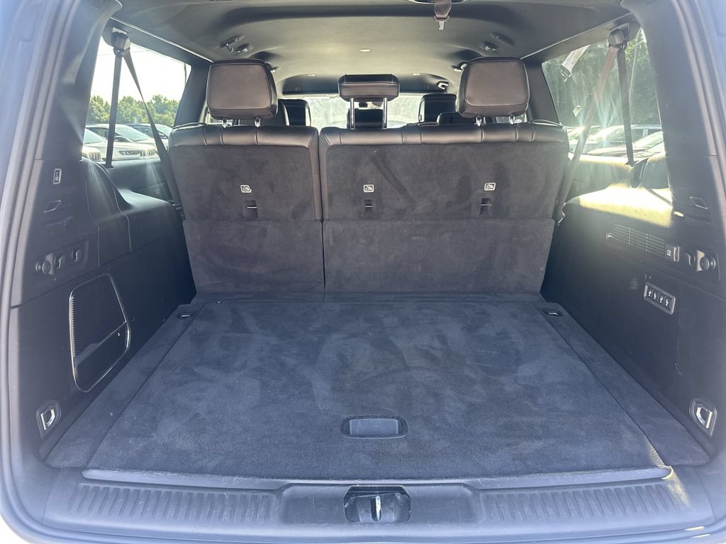 Used 2024 Jeep Wagoneer L Series II RWD image 18