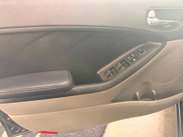 Used 2015 Kia Forte LX w/ Popular Package FWD image 10