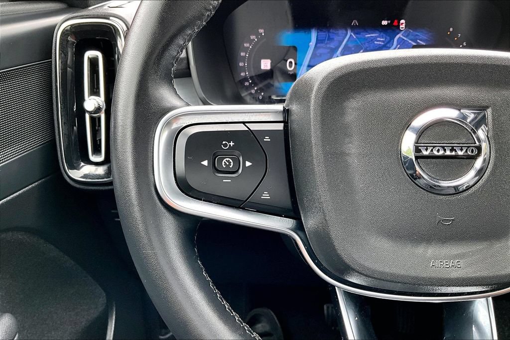 Certified 2024 Volvo XC40 B5 Core AWD/4WD image 26