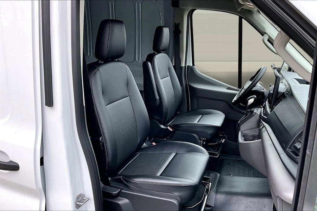 New 2026 Ford Transit 250 148 Medium Roof Extended AWD image 12