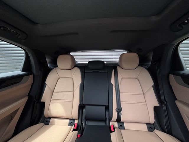 New 2026 Porsche Cayenne Coupe AWD/4WD image 27