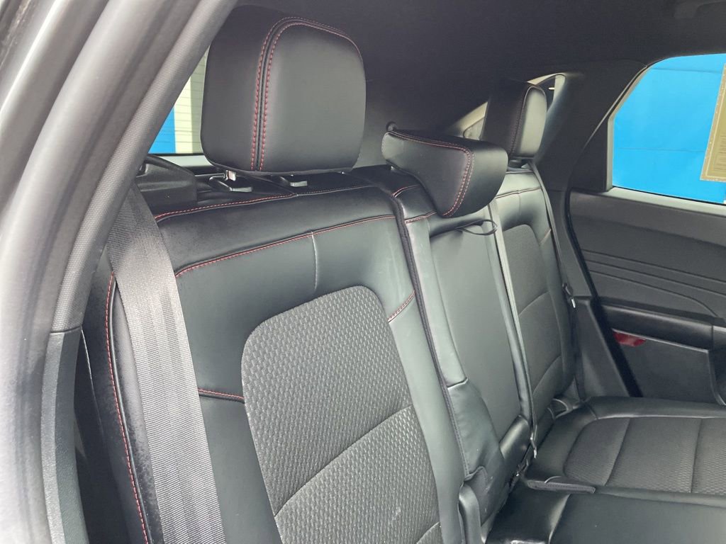 Used 2025 Ford Escape ST-Line w/ Equipment Group 301A image 32