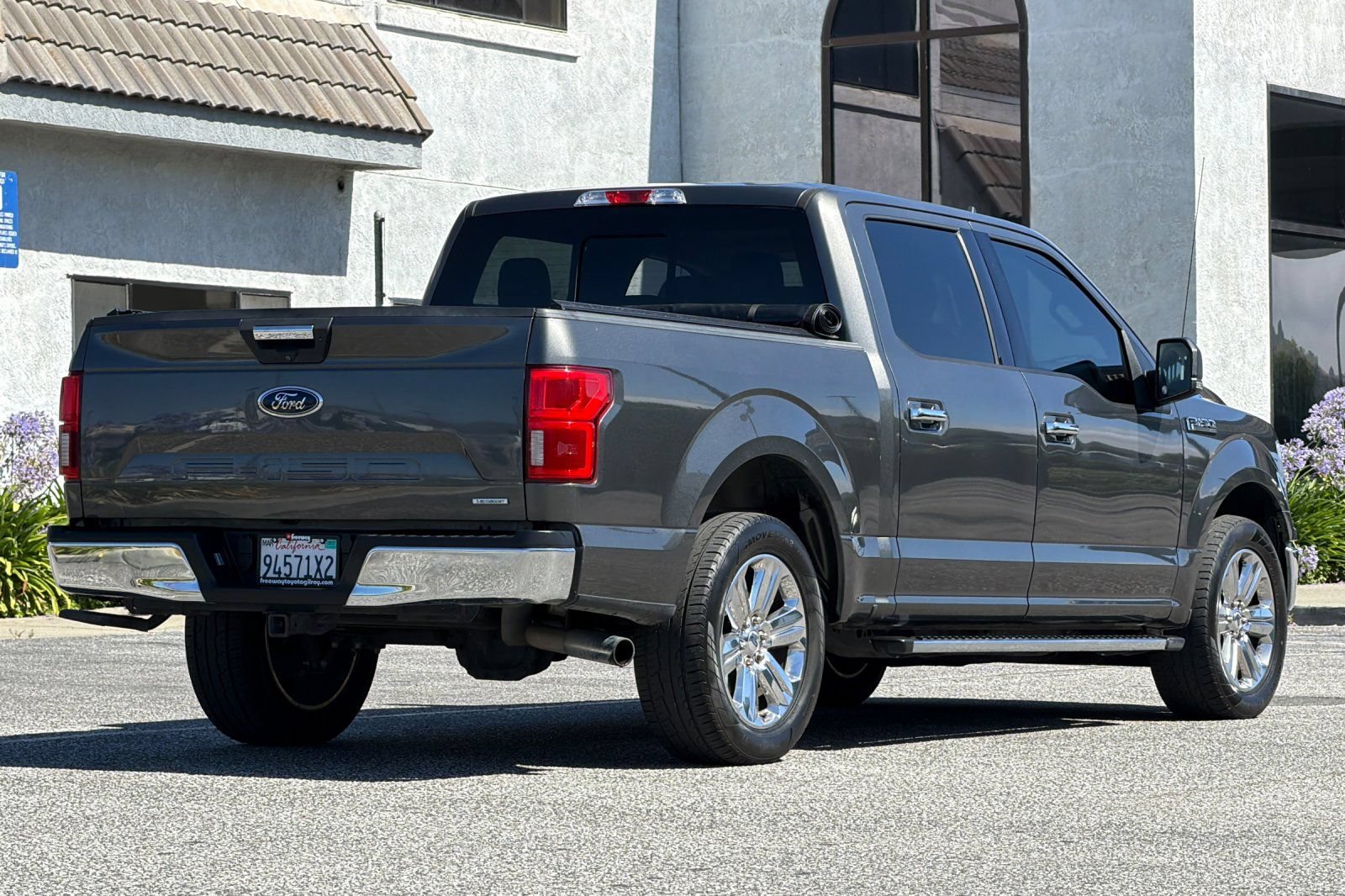 Used 2019 Ford F150 XLT w/ Equipment Group 302A Luxury RWD image 4