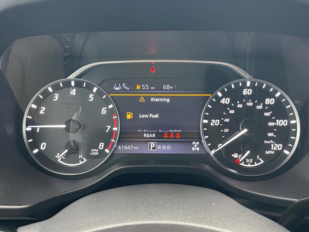 Used 2024 Nissan Titan SV image 11