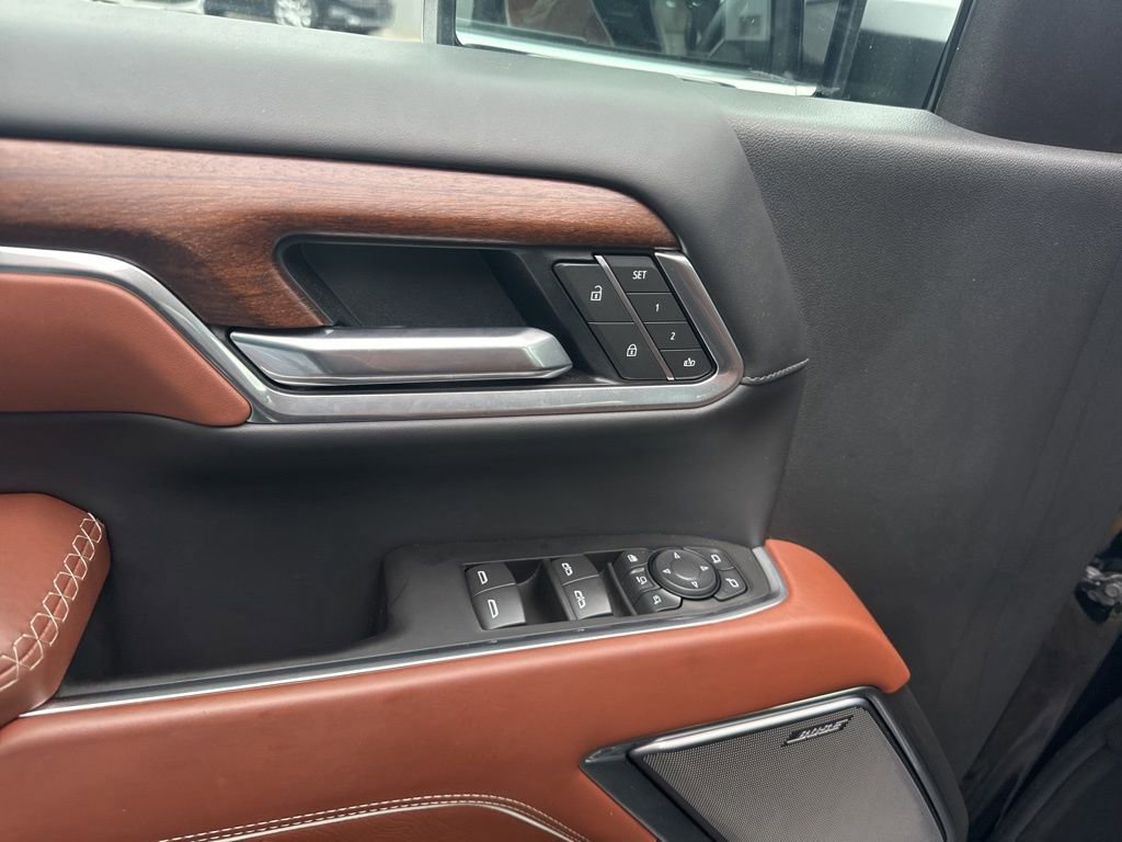 Used 2025 GMC Sierra 2500 Denali Ultimate w/ Max Trailering Package image 17