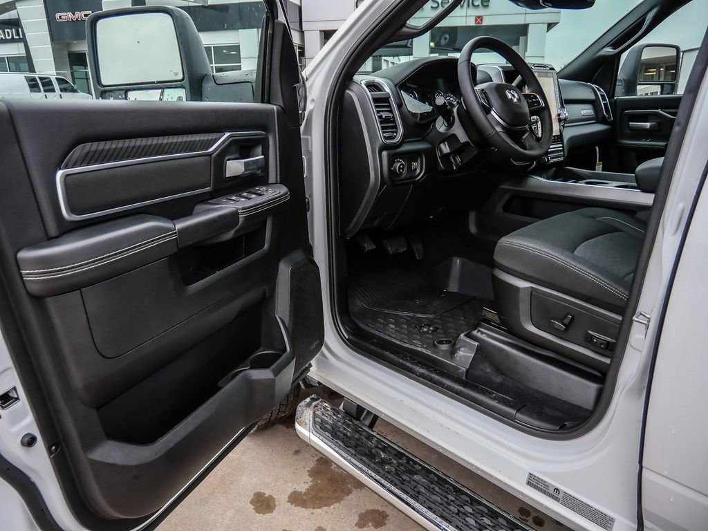 New 2026 RAM 3500 Big Horn AWD/4WD image 54