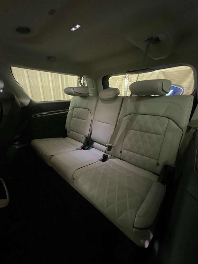 Used 2025 Lincoln Navigator L Black Label w/ Black Label Special Edition image 13