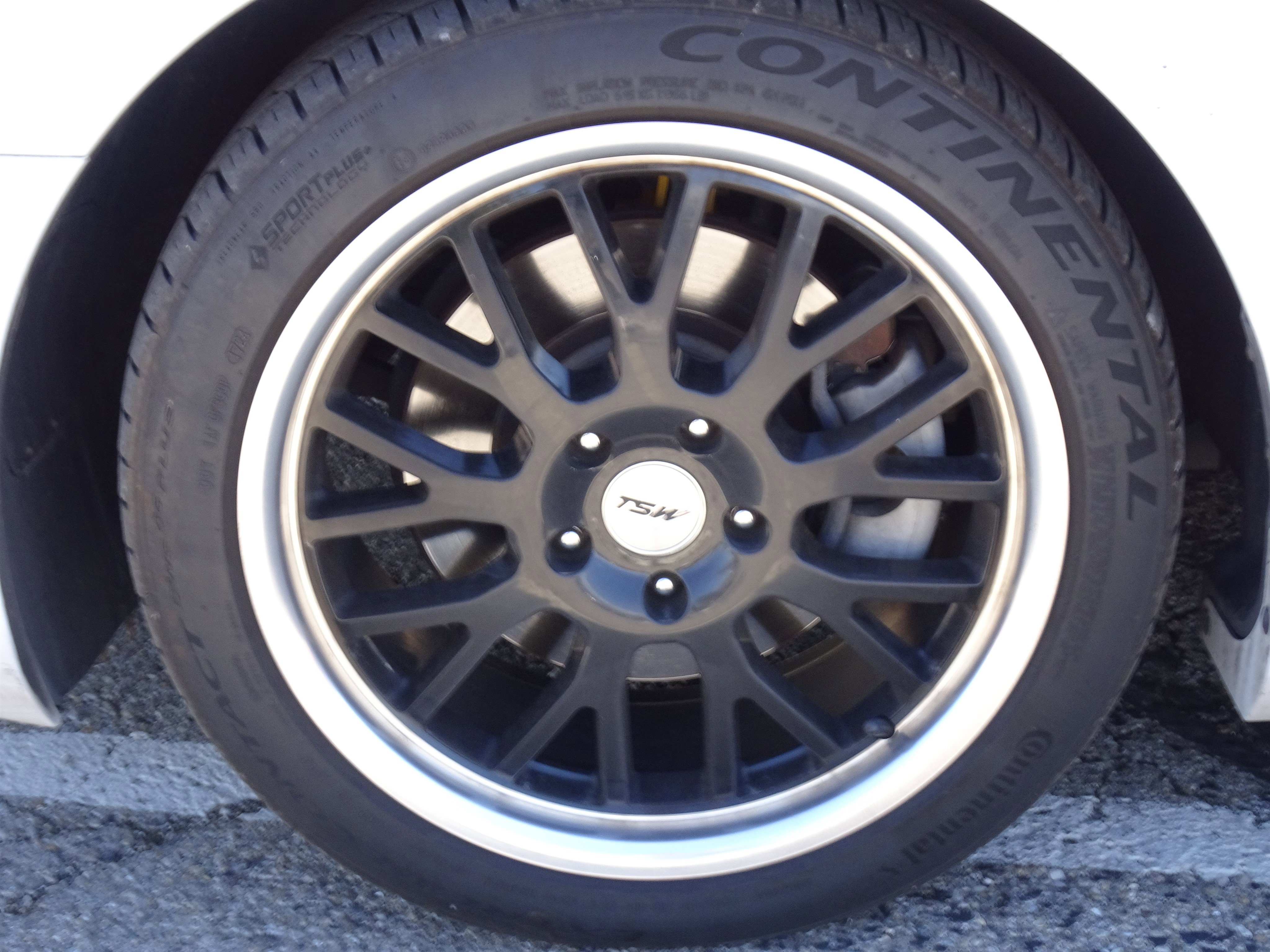 Used 2015 Hyundai Genesis 3.8 image 5