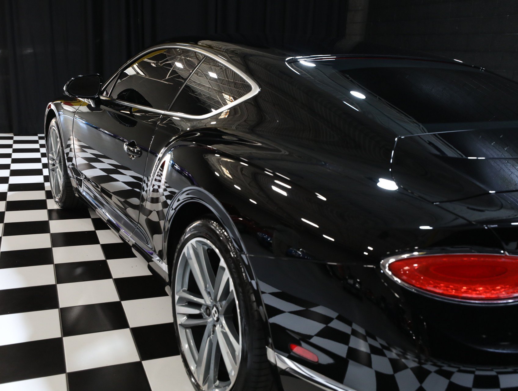 Used 2024 Bentley Continental GT Mulliner AWD/4WD image 27