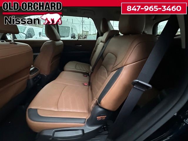 Used 2025 Nissan Pathfinder Platinum w/ Cargo Package AWD/4WD image 12