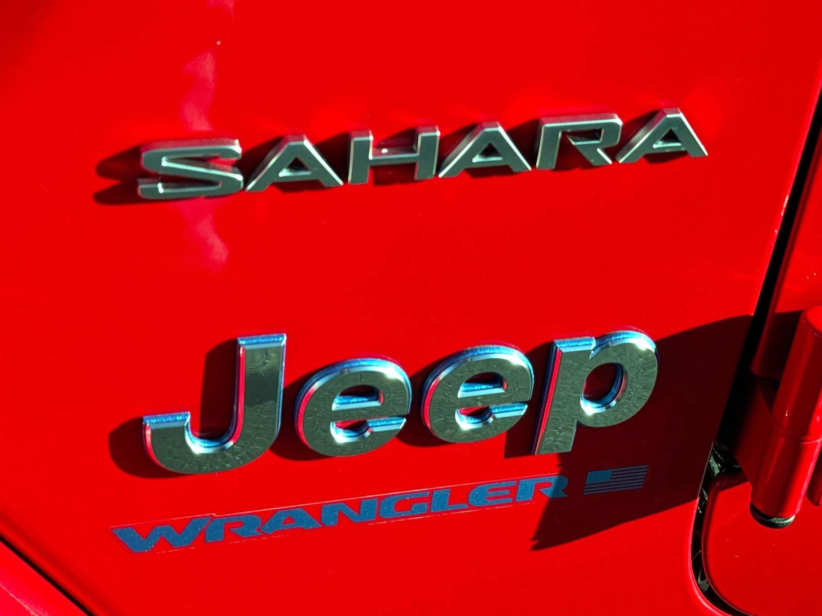 Used 2024 Jeep Wrangler Unlimited Sahara w/ Technology Group AWD/4WD image 6