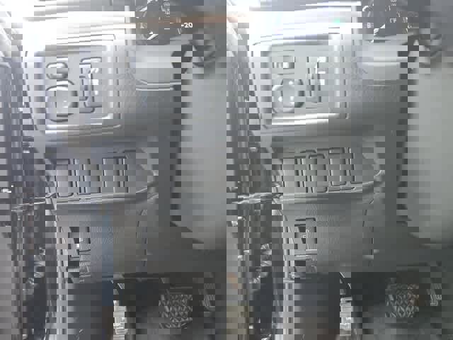 Used 2013 Lexus CT 200h image 11