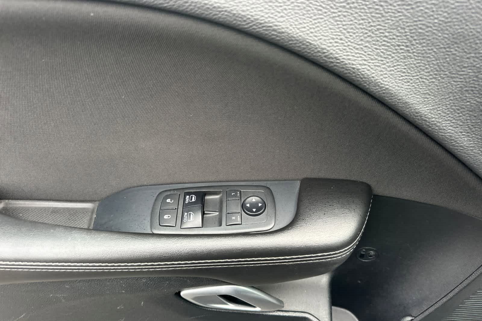 Used 2018 Dodge Challenger SXT image 12