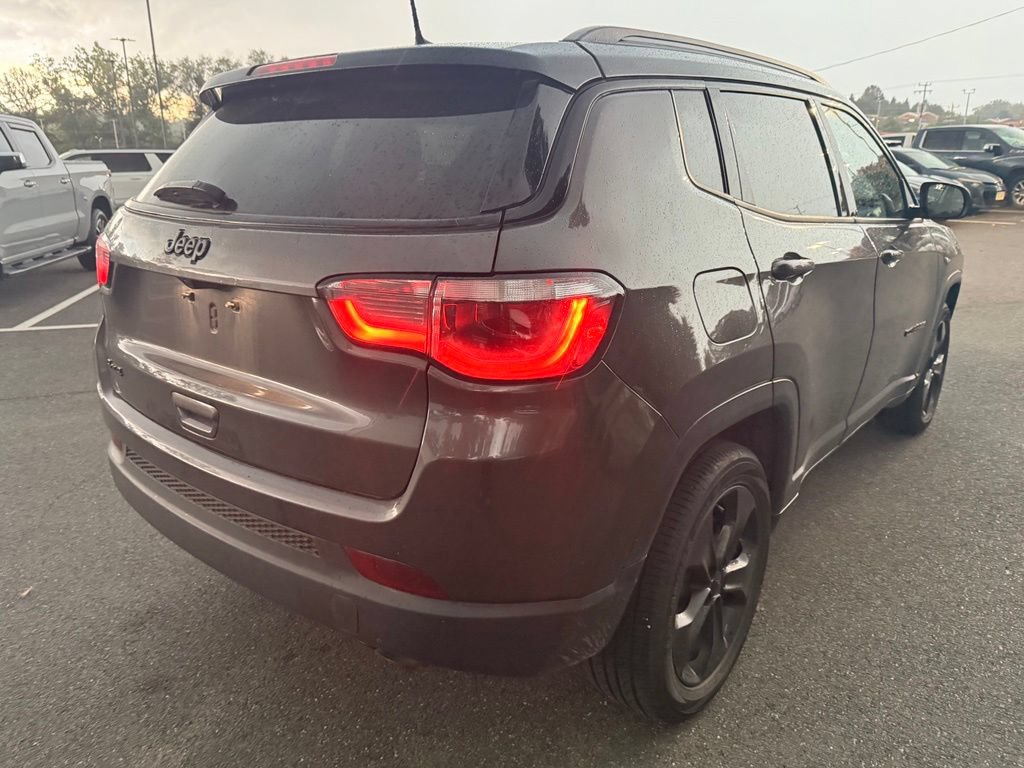 Used 2020 Jeep Compass Latitude AWD/4WD image 4