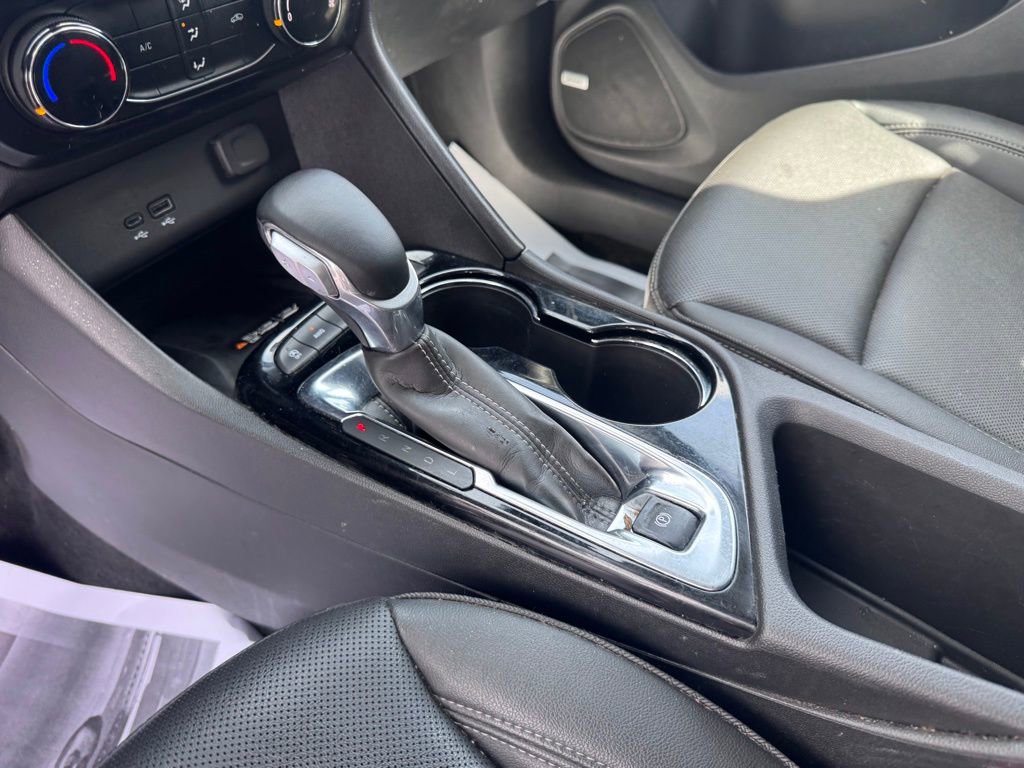 Used 2024 Buick Encore GX Sport Touring w/ Experience Buick Package image 18