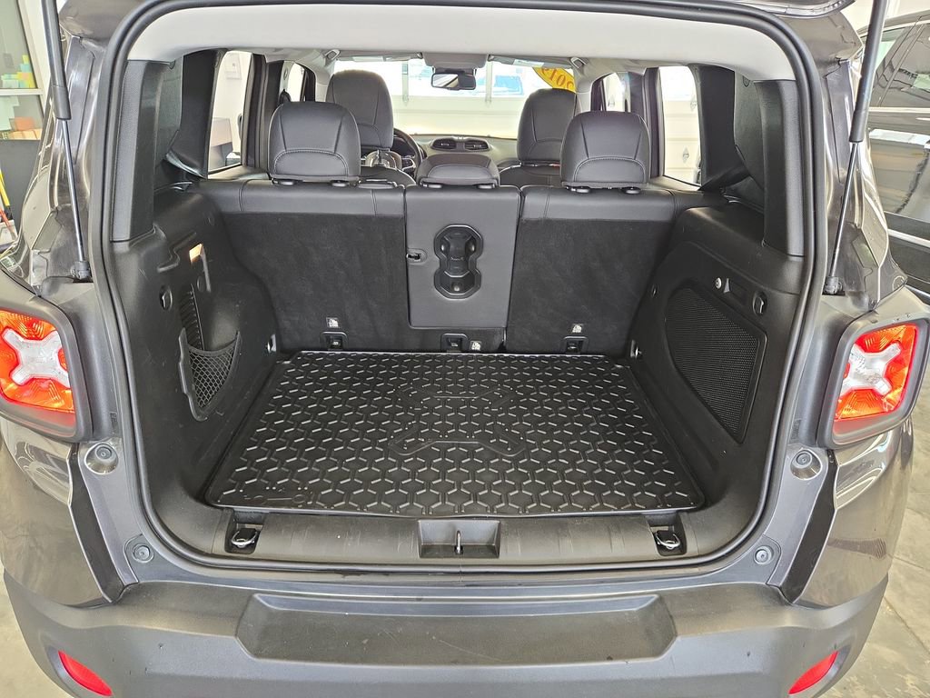 Used 2019 Jeep Renegade Trailhawk AWD/4WD image 27