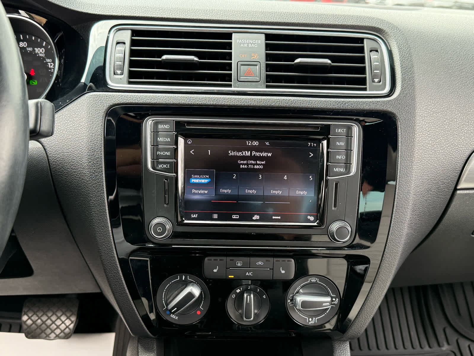 Used 2016 Volkswagen Jetta Sport image 18