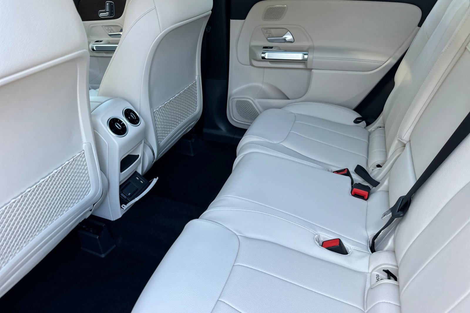 New 2026 Mercedes-Benz GLB 250 image 21