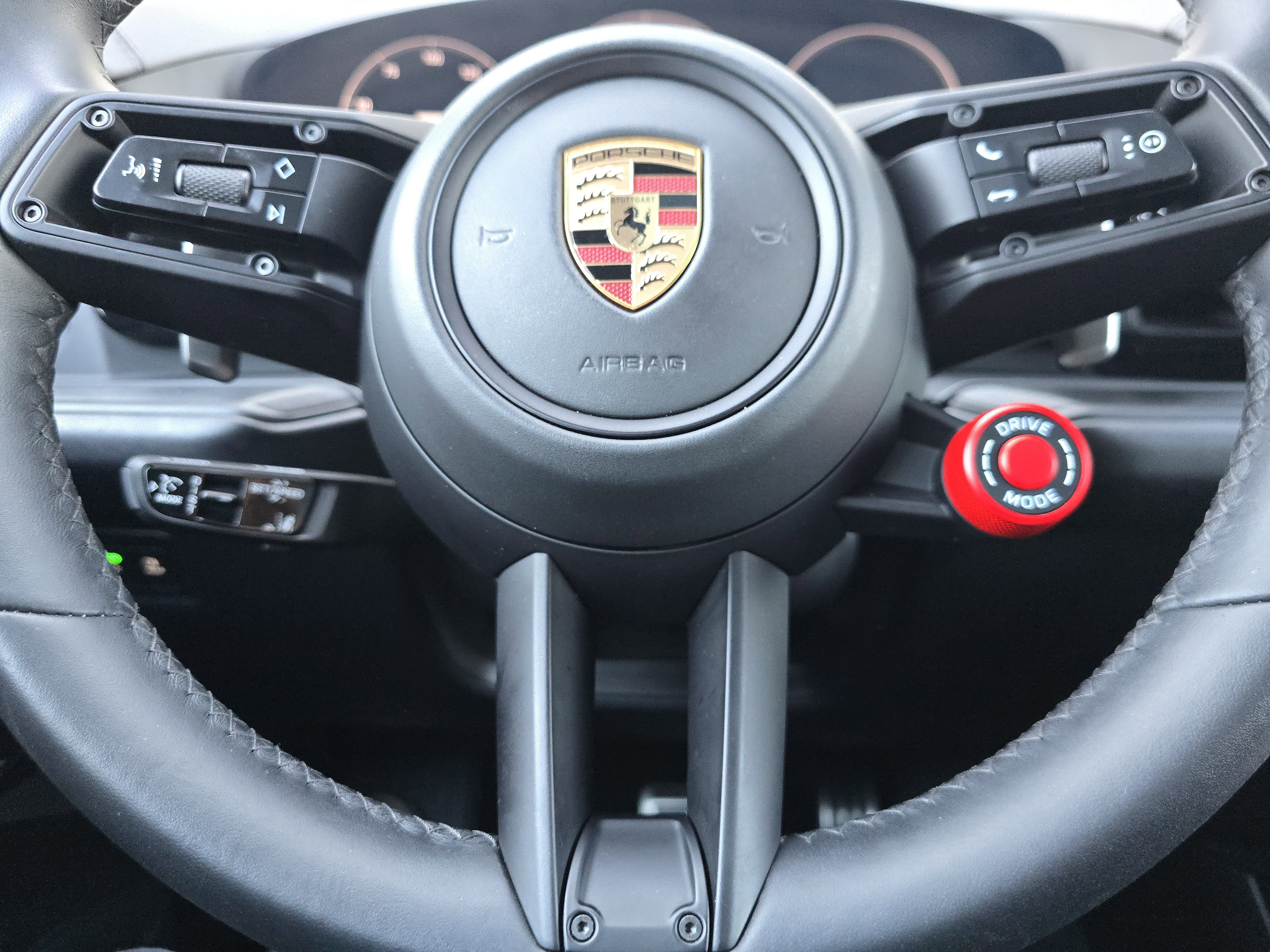Certified 2025 Porsche Cayenne GTS image 19