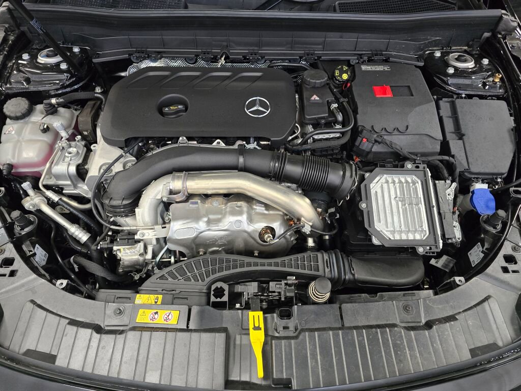 New 2026 Mercedes-Benz GLB 250 4MATIC image 10