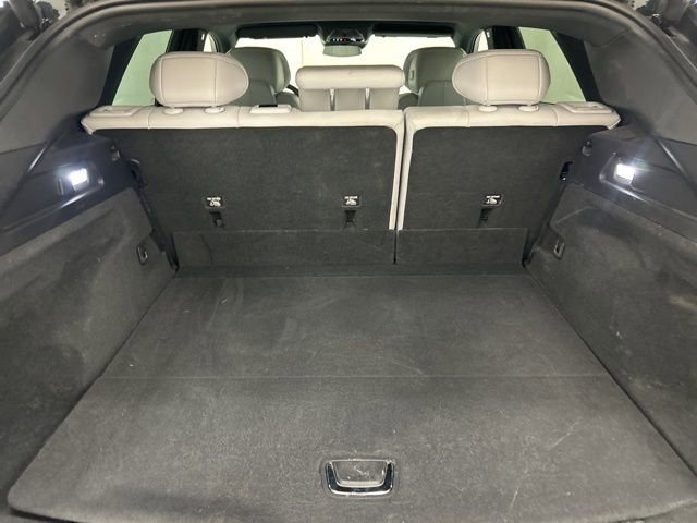 Used 2024 Cadillac Lyriq Luxury image 33