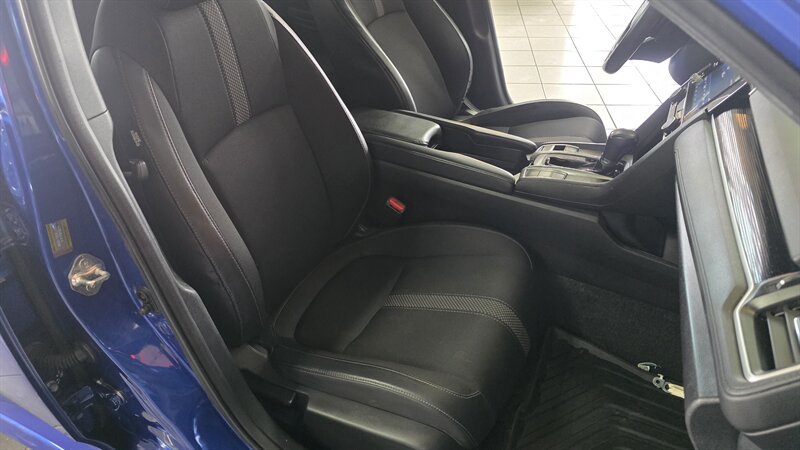 Used 2019 Honda Civic Sport image 23