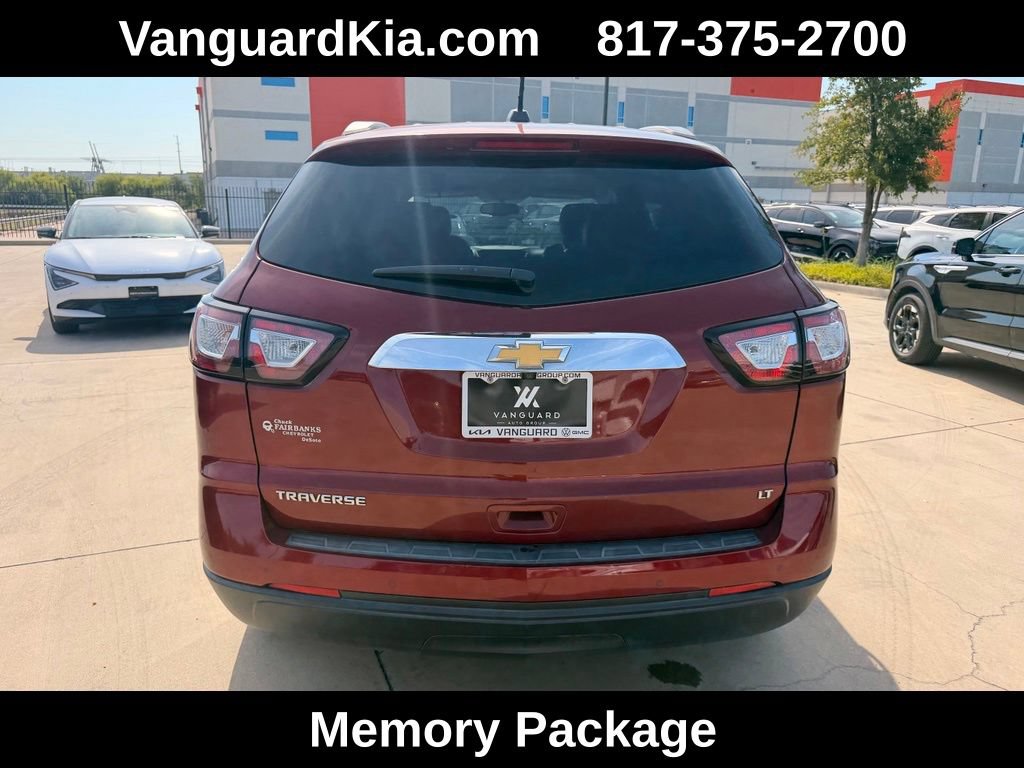 Used 2017 Chevrolet Traverse LT FWD image 3