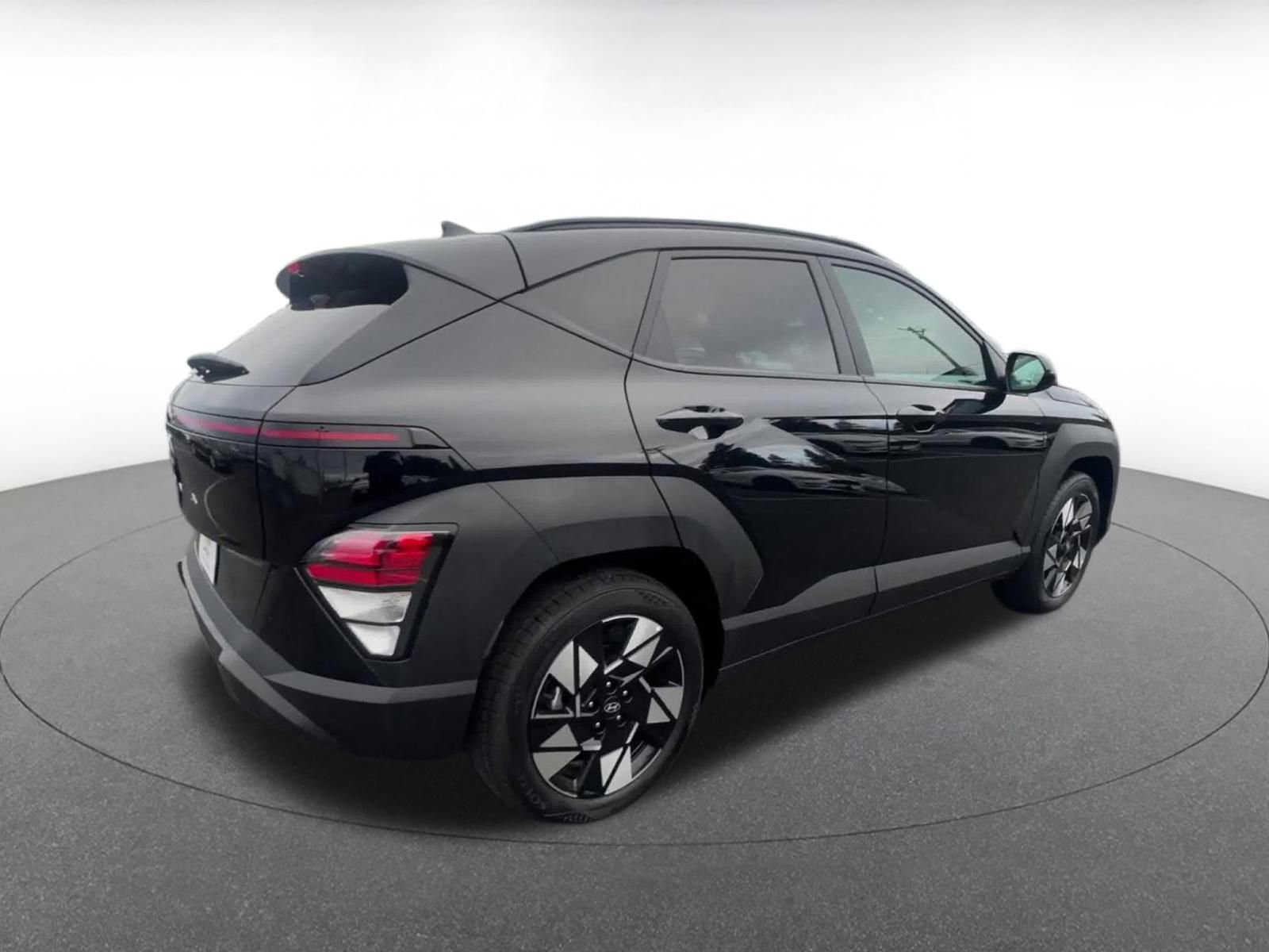 Used 2025 Hyundai Kona SEL image 15