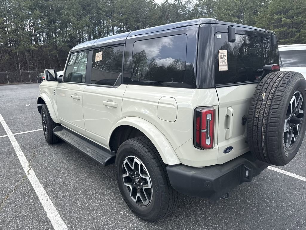 Used 2025 Ford Bronco Outer Banks image 13