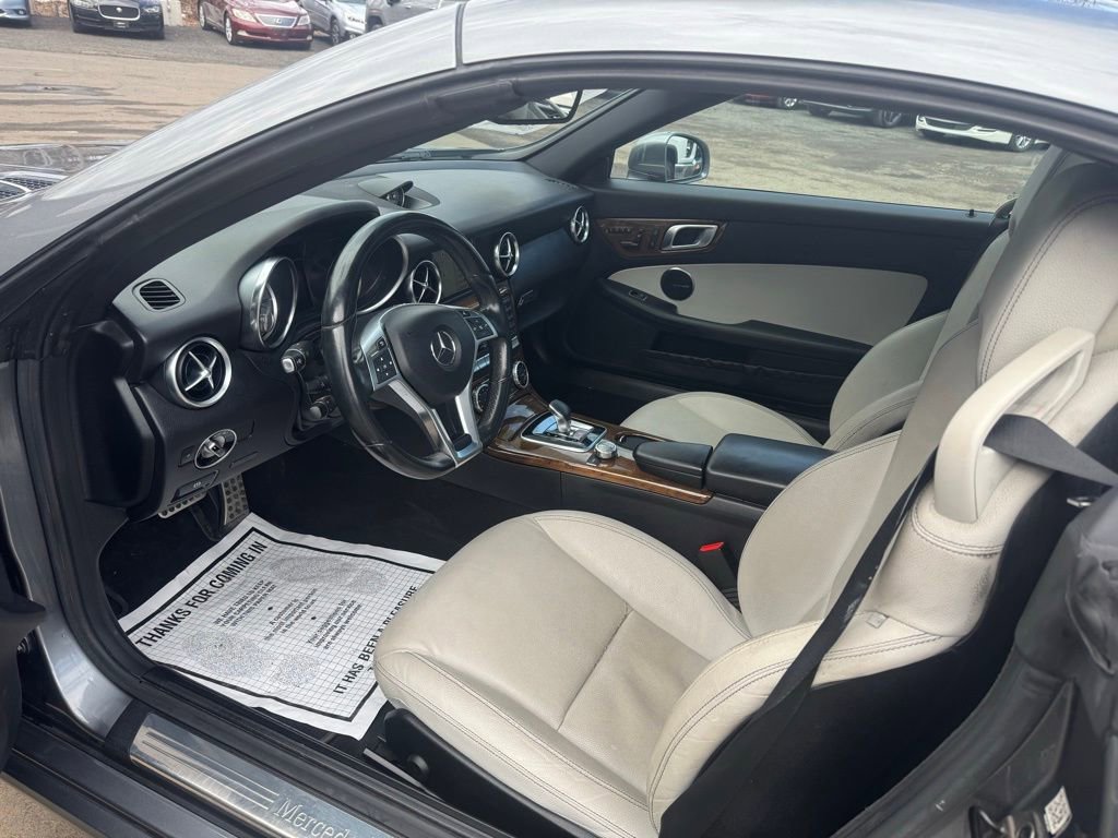 Used 2016 Mercedes-Benz SLK 300 image 29