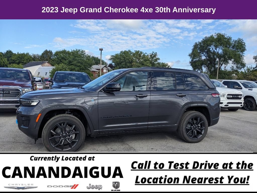 New 2023 Jeep Grand Cherokee 30th Anniversary AWD/4WD image 2