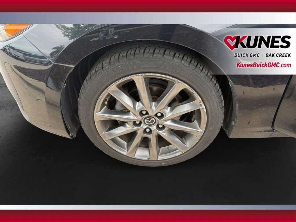 Used 2018 MAZDA MAZDA3 Touring FWD image 13
