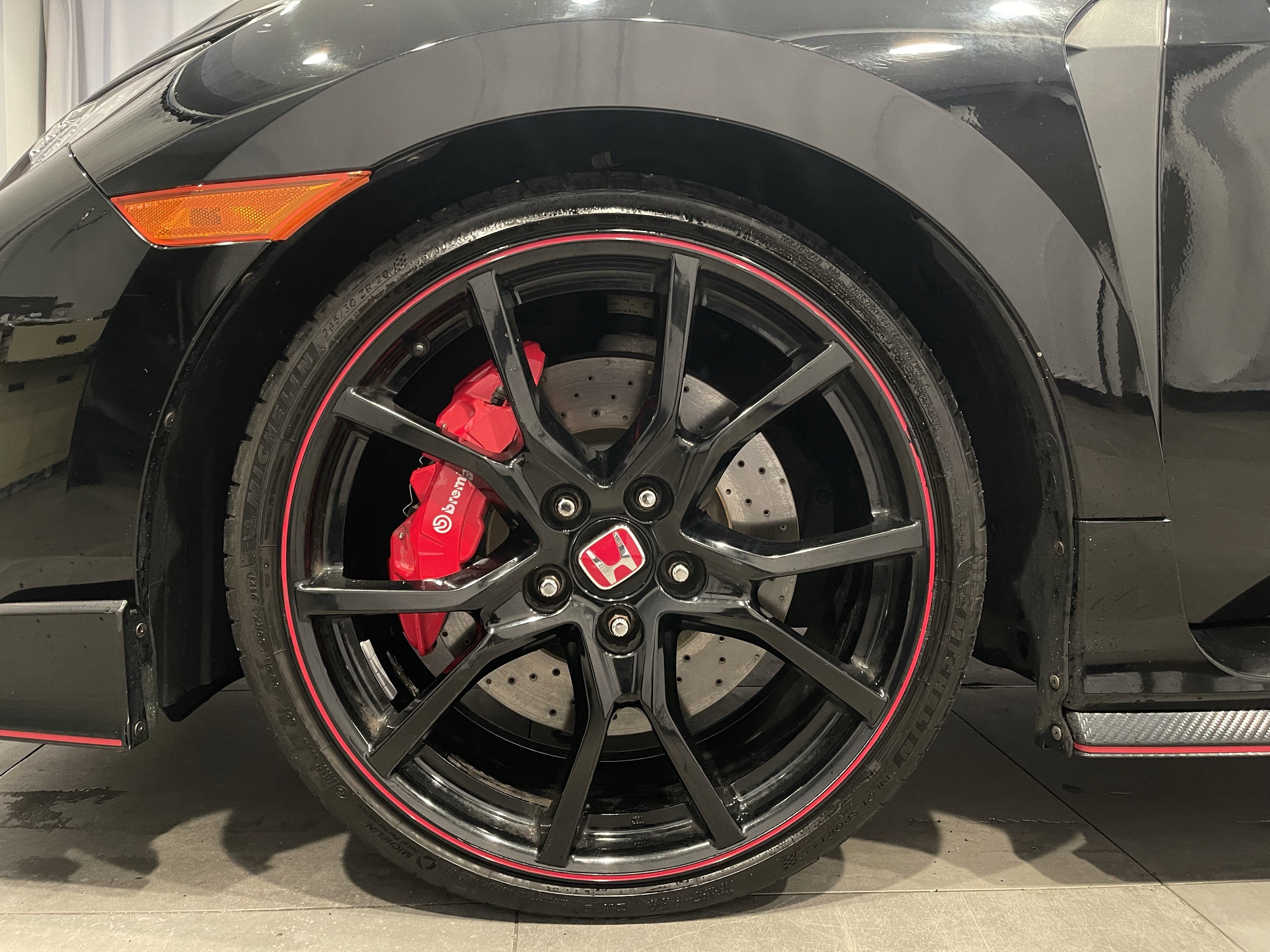 Used 2018 Honda Civic Type R image 7