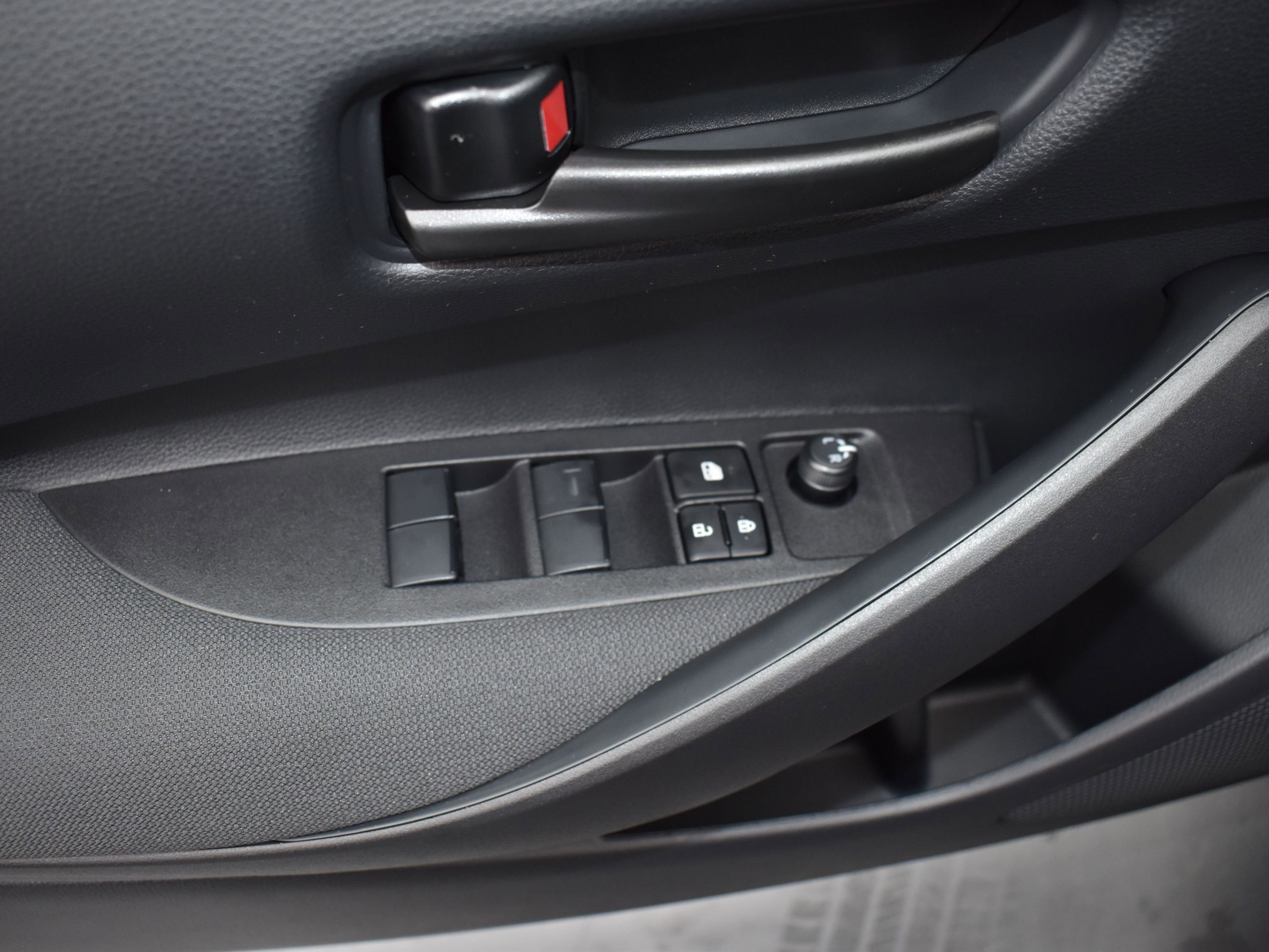 Used 2025 Toyota Corolla LE image 14