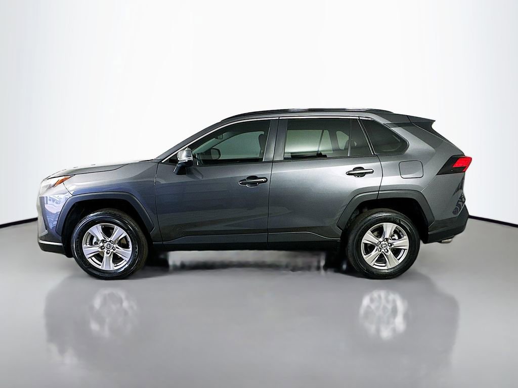 Used 2023 Toyota RAV4 XLE FWD image 4