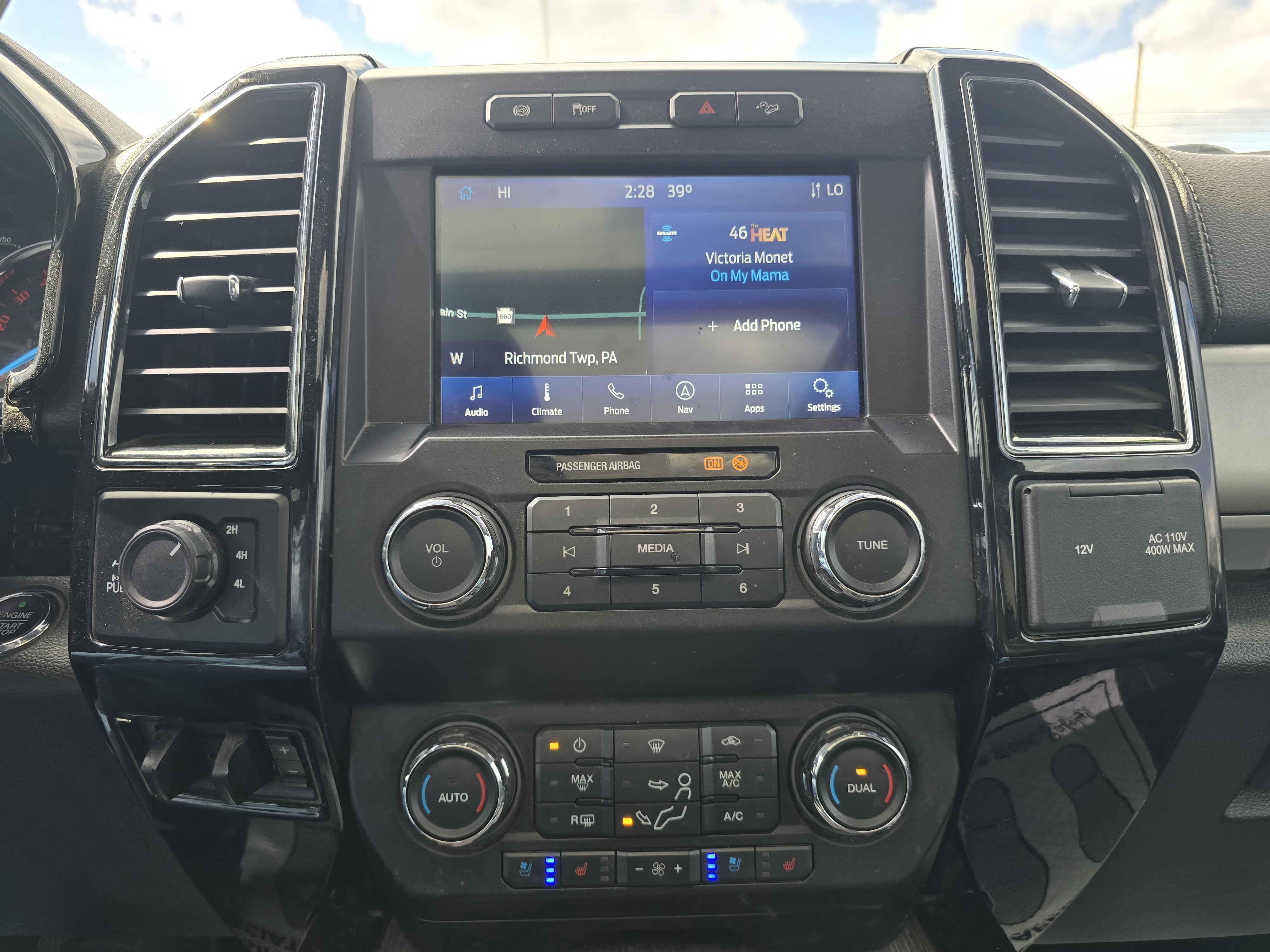 Used 2021 Ford F350 Lariat image 25