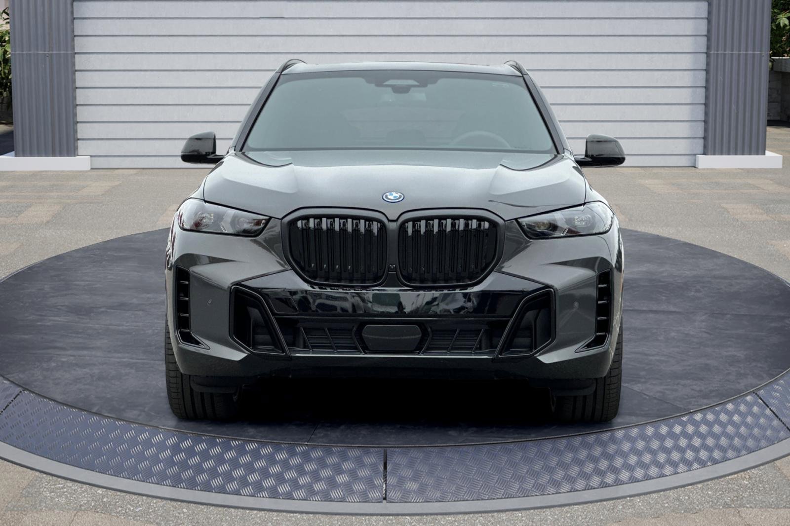 New 2026 BMW X5 xDrive50e w/ M Sport Package image 2