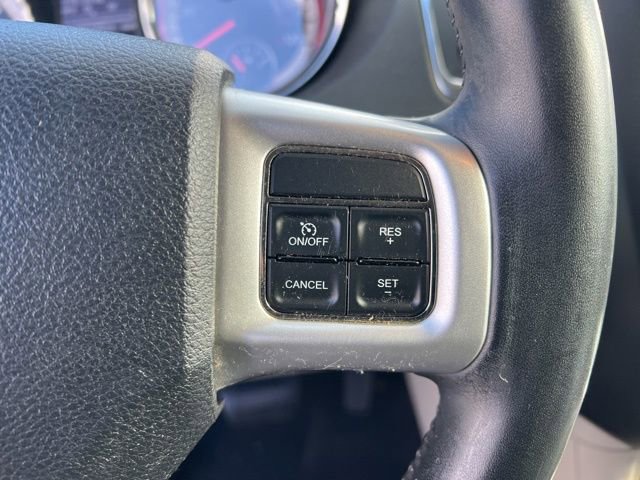 Used 2013 Dodge Grand Caravan SXT w/ Rear Park Assist Pkg image 15