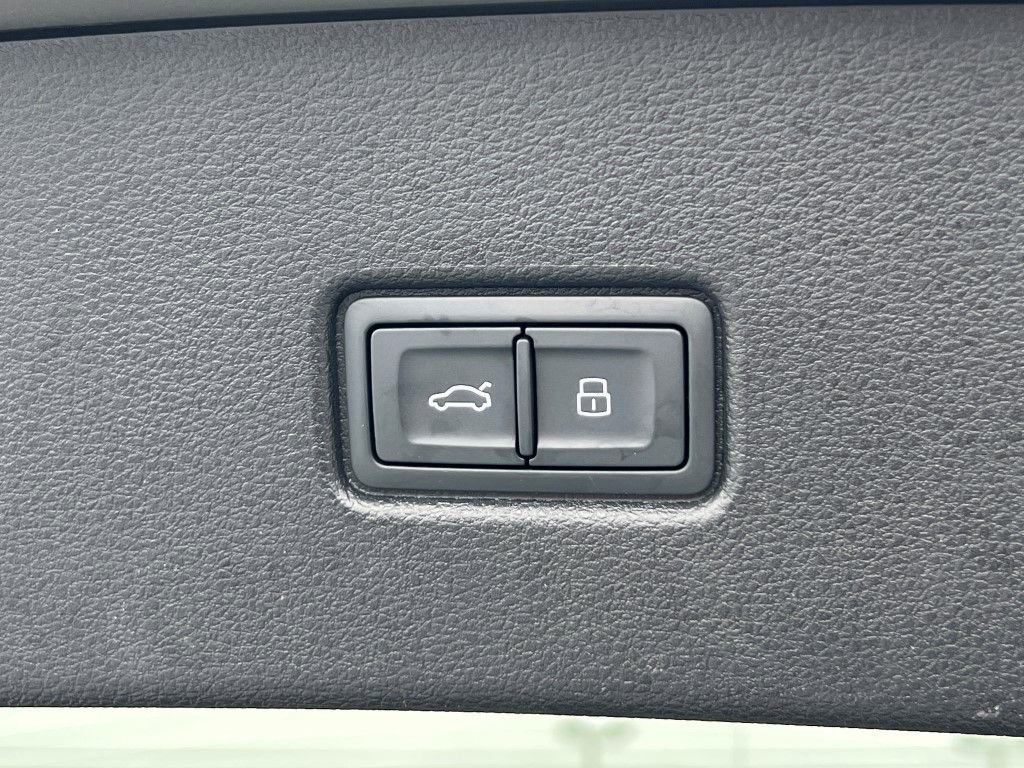 Certified 2025 Audi Q5 2.0T Premium Plus w/ Premium Plus Package image 18