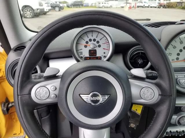 Used 2009 MINI Cooper Hardtop FWD image 13