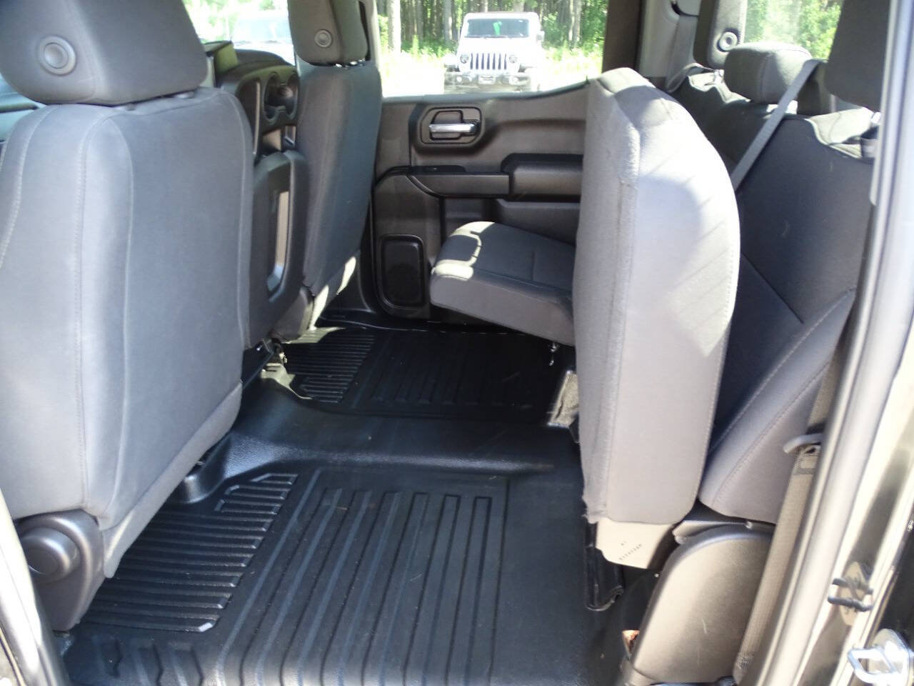 Used 2024 Chevrolet Silverado 1500 4x4 Crew Cab w/ Z71 w/ WT Value Package image 30