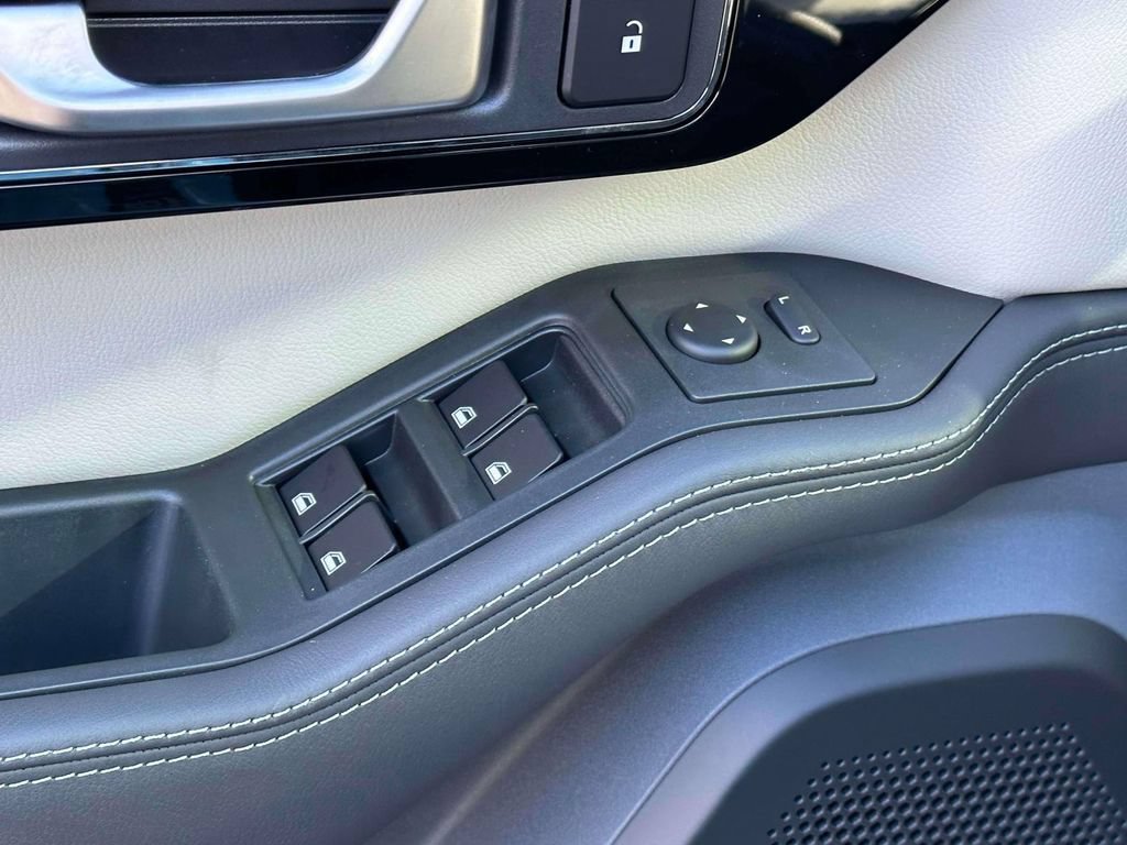 New 2025 INEOS Grenadier Station Wagon AWD/4WD image 17