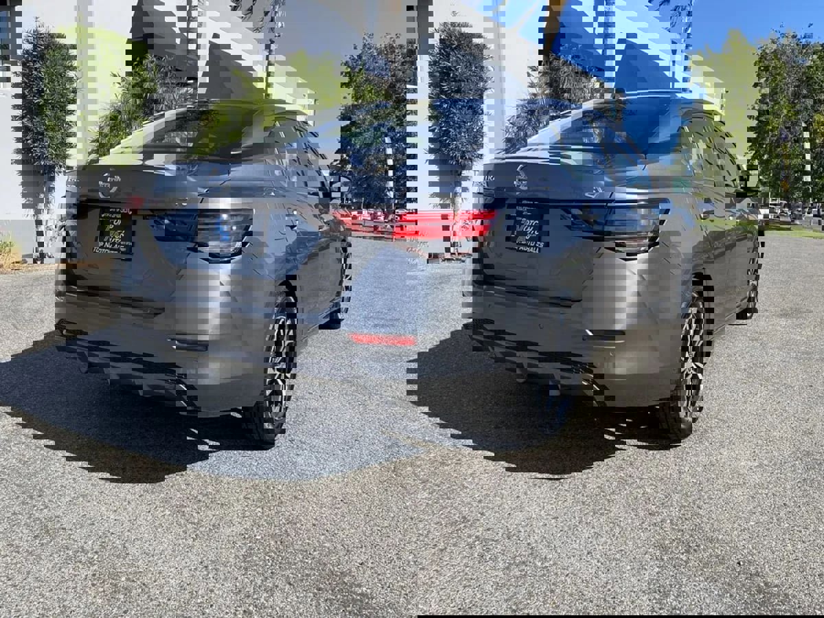 Used 2023 Nissan Sentra SV image 5