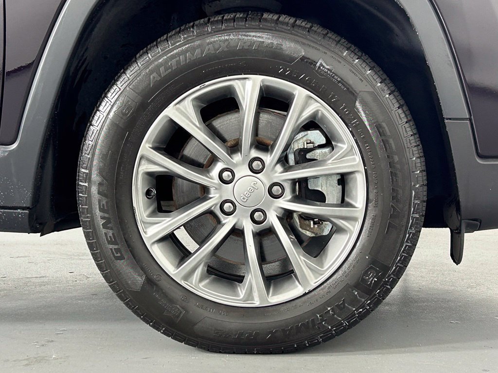 Used 2021 Jeep Cherokee Latitude Lux w/ Sun & Sound Group AWD/4WD image 35