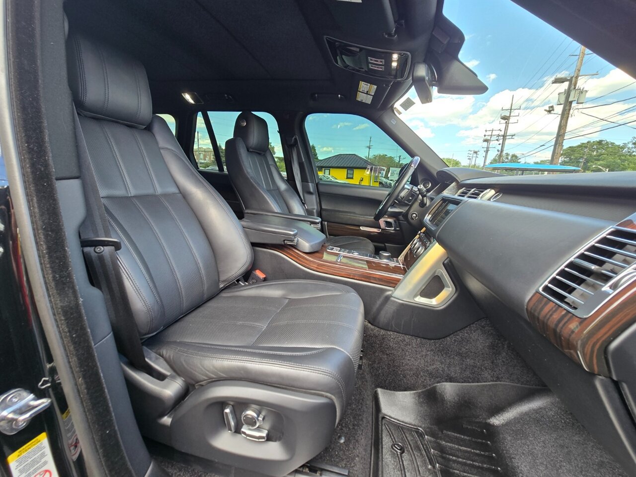 Used 2016 Land Rover Range Rover Supercharged AWD/4WD image 18