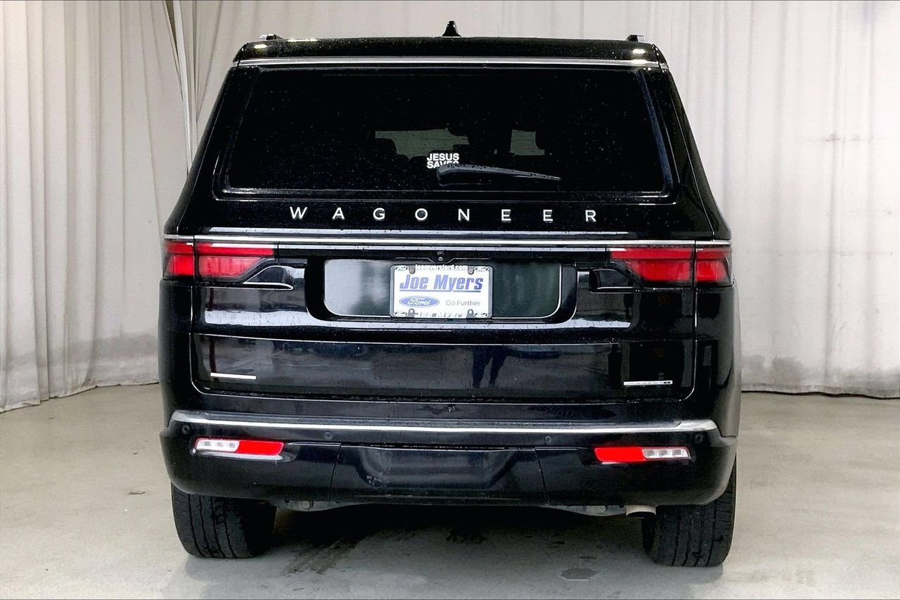 Used 2022 Jeep Wagoneer Series II w/ Premium Group I AWD/4WD image 4