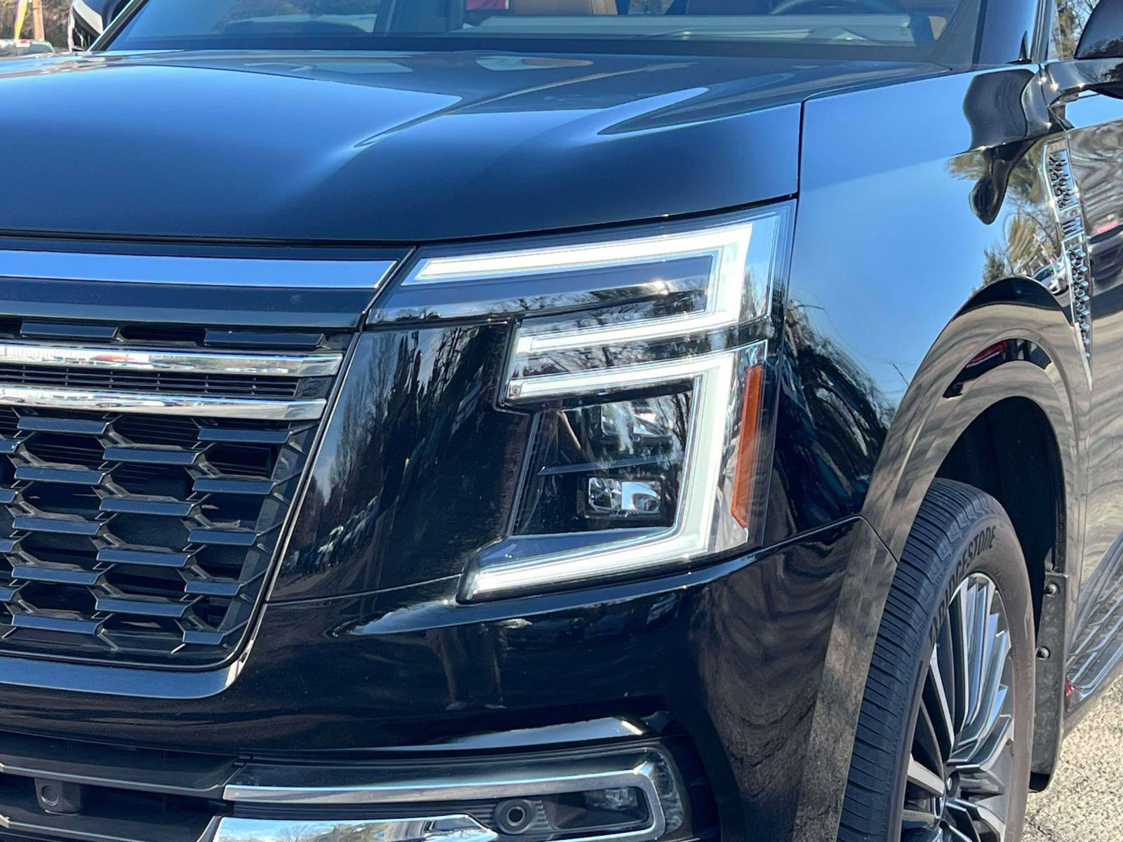 Used 2025 Nissan Armada Platinum Reserve image 7